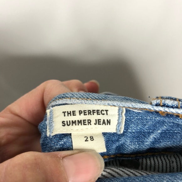 Madewell | The Perfect Summer Jean Fitzgerald 28 - Picture 6 of 11